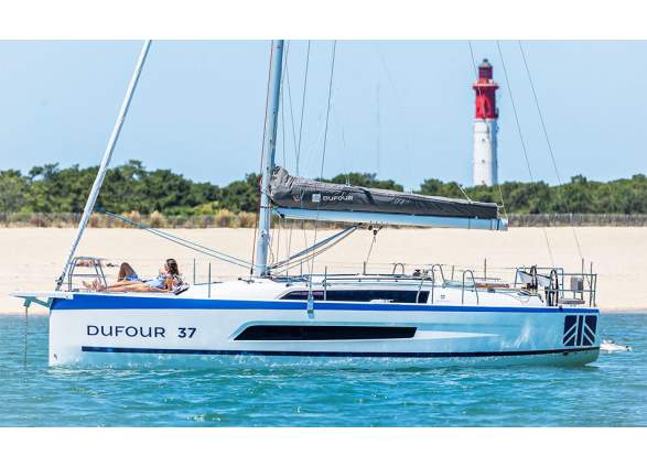 2023-11/1700817755_dufour-37-sailboat-dufour-yachts-photo-boat-10
