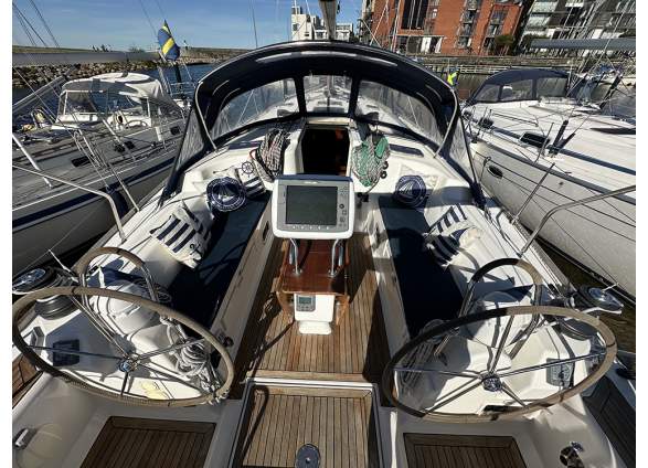 2025-10/exterior-34-